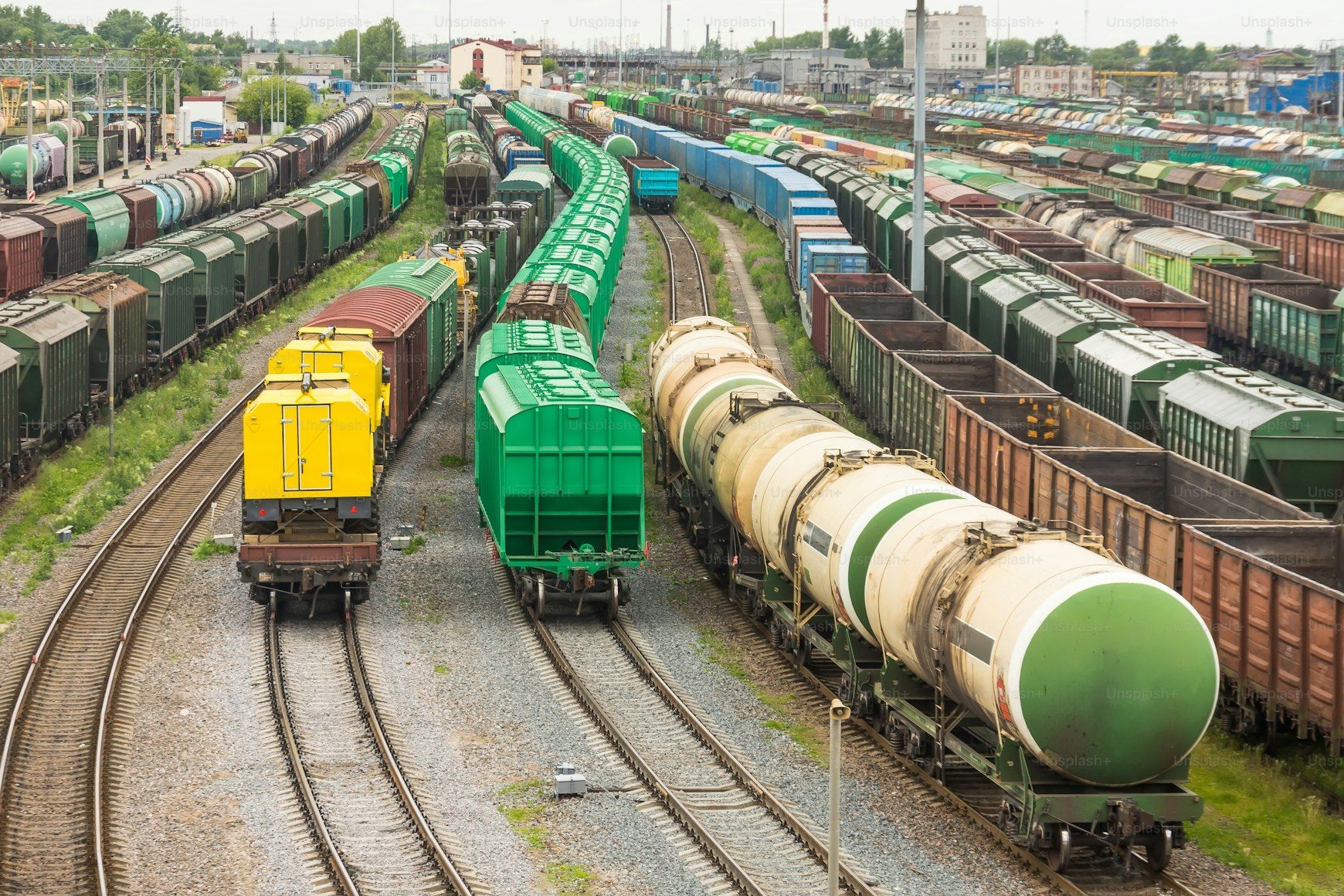 Железнодорожная отгрузка серы на промышленном терминале